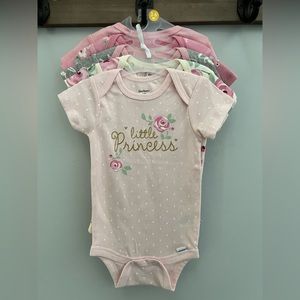 Brand New! Gerber 5-Pack Baby Girls Floral Bodysuits 3-6M